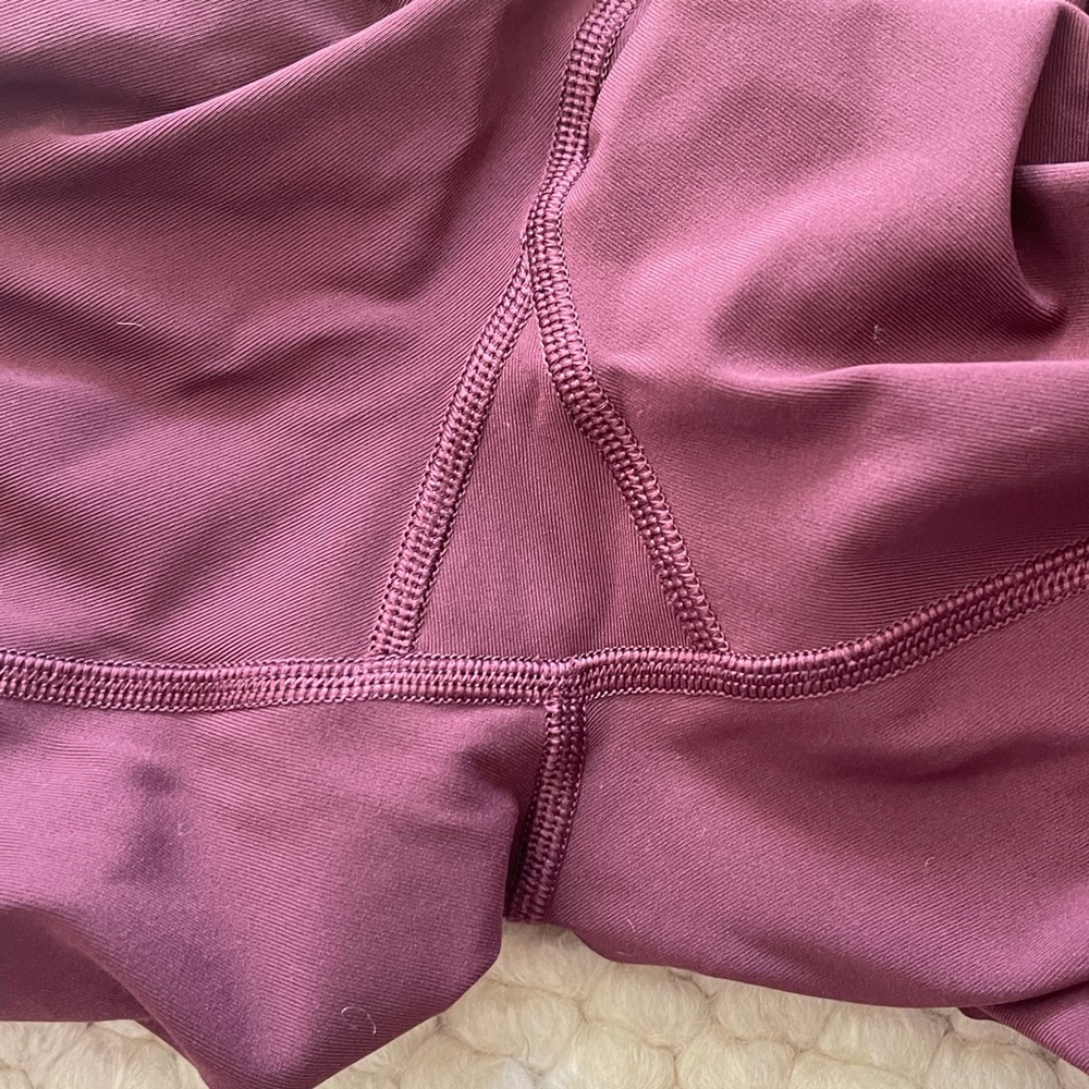 Lululemon! - Picture 4 of 10